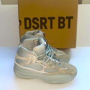 SOLDYeezy Salt Desert Boot Size 11 US